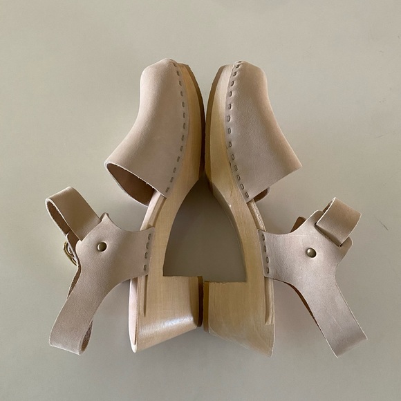 Bryr Emma Natural Leather Clogs - Picture 9 of 12